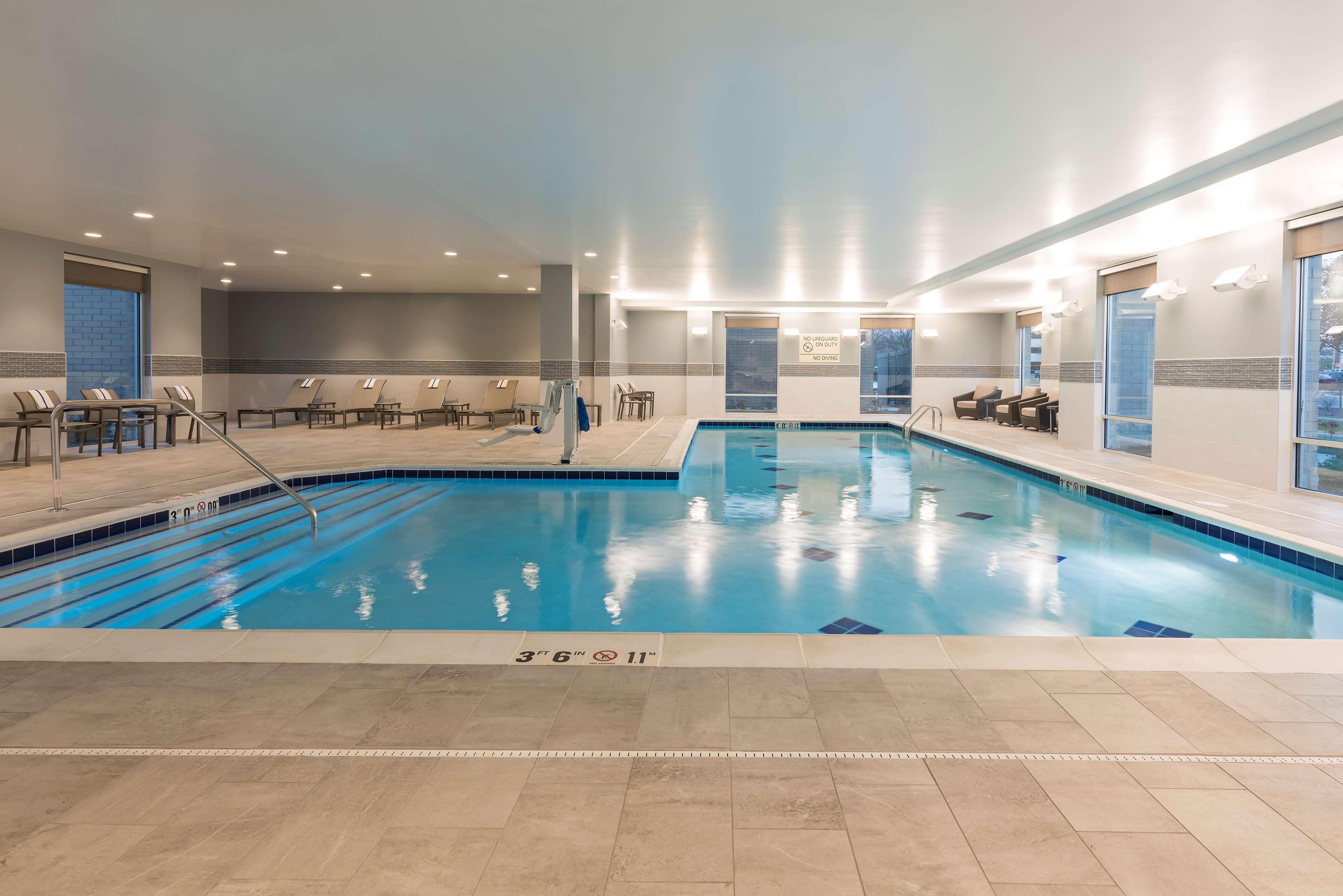 Hotel Hampton & Indianapolis-keystone, In 3*