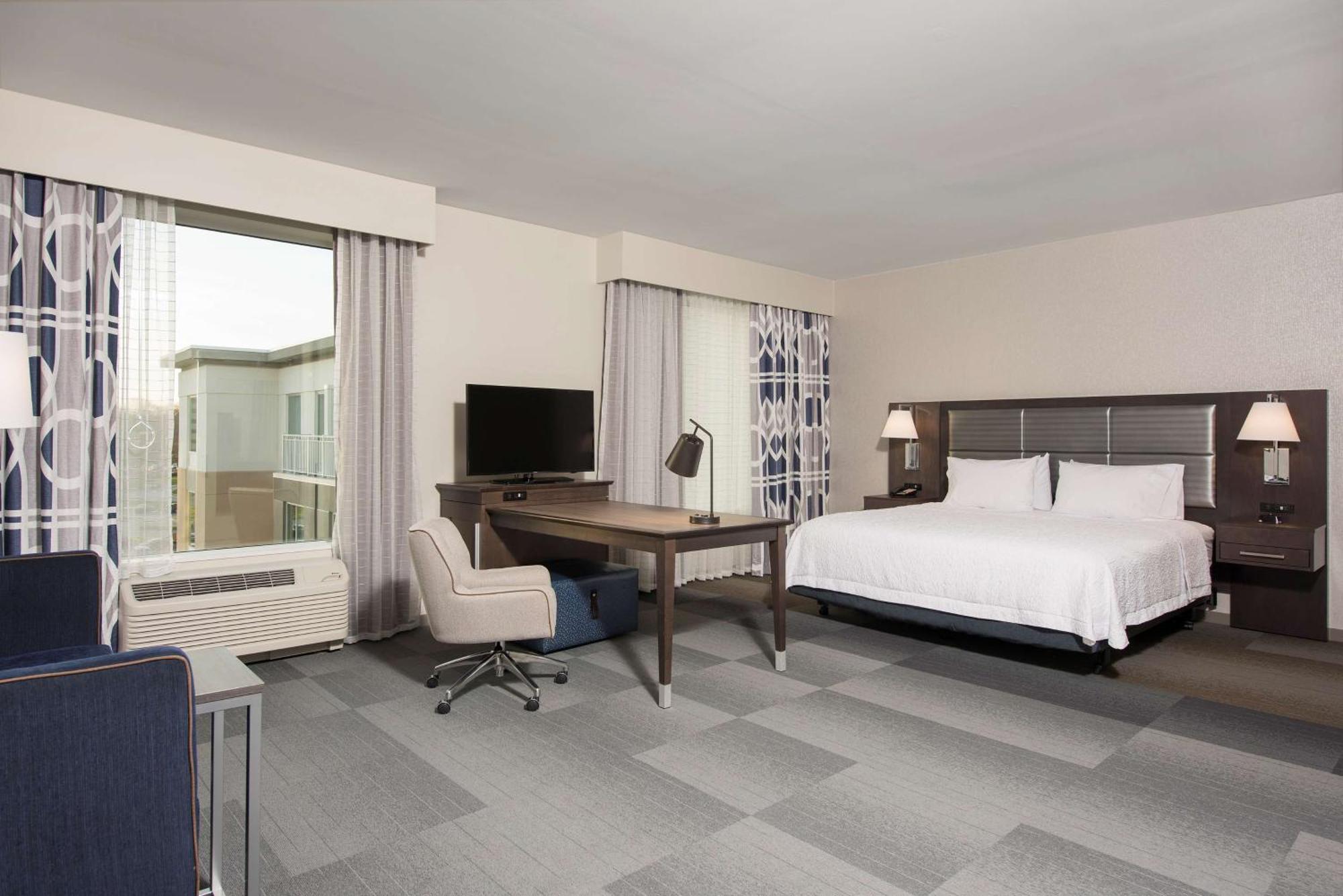 Hotel Hampton & Indianapolis-keystone, In 3*