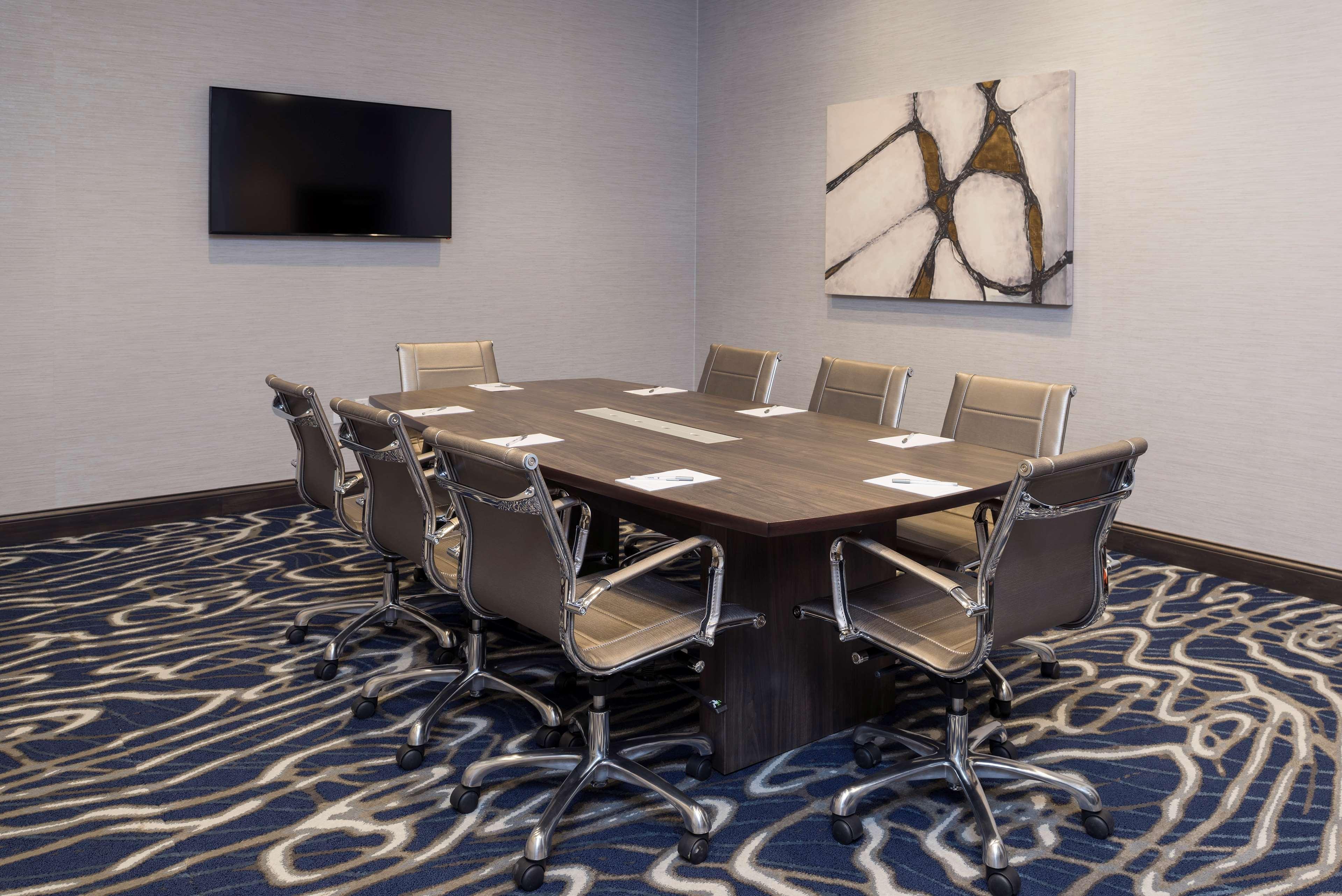 Hampton & Indianapolis-keystone, In Hotel 3*
